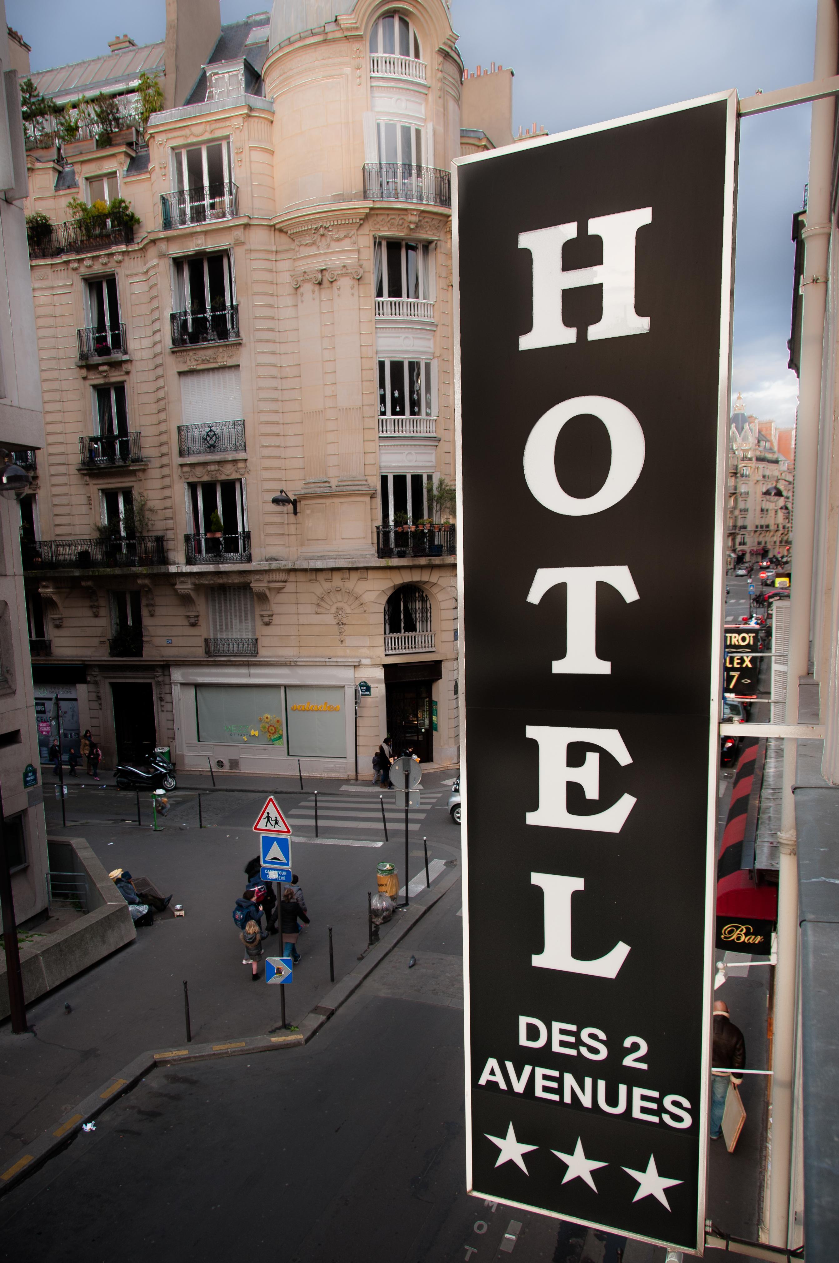 Hotel Des Deux Avenues París Exterior foto